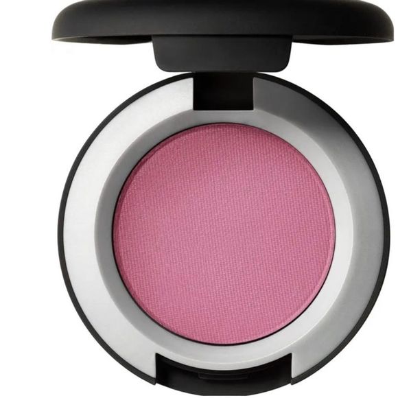 M•A•C “Ripened” Powder Kiss Soft Matte Eyeshadow - Picture 6 of 6